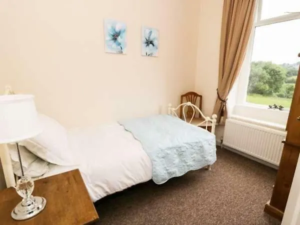 Fell Cottage Keighley 0*,  United Kingdom