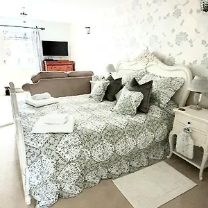  Apartment The Garden Private With Jacuzzi